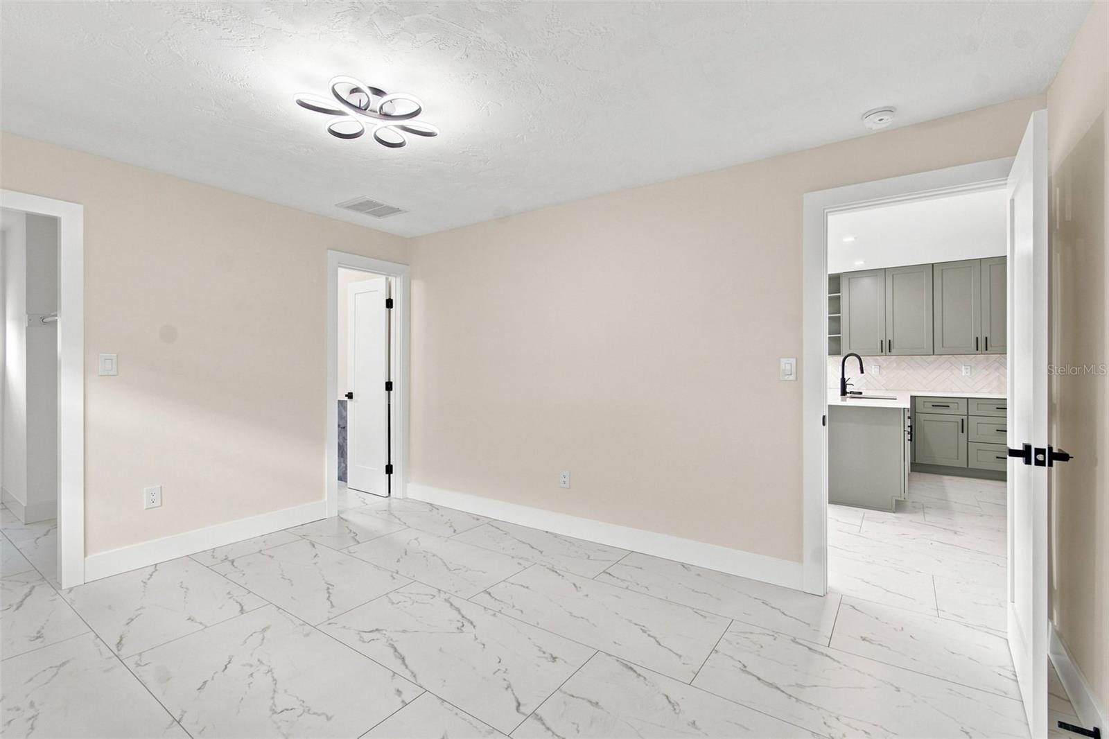 3915 HEADSAIL DR — photo 30