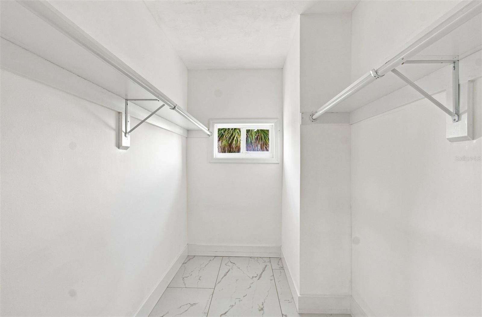 3915 HEADSAIL DR — photo 32