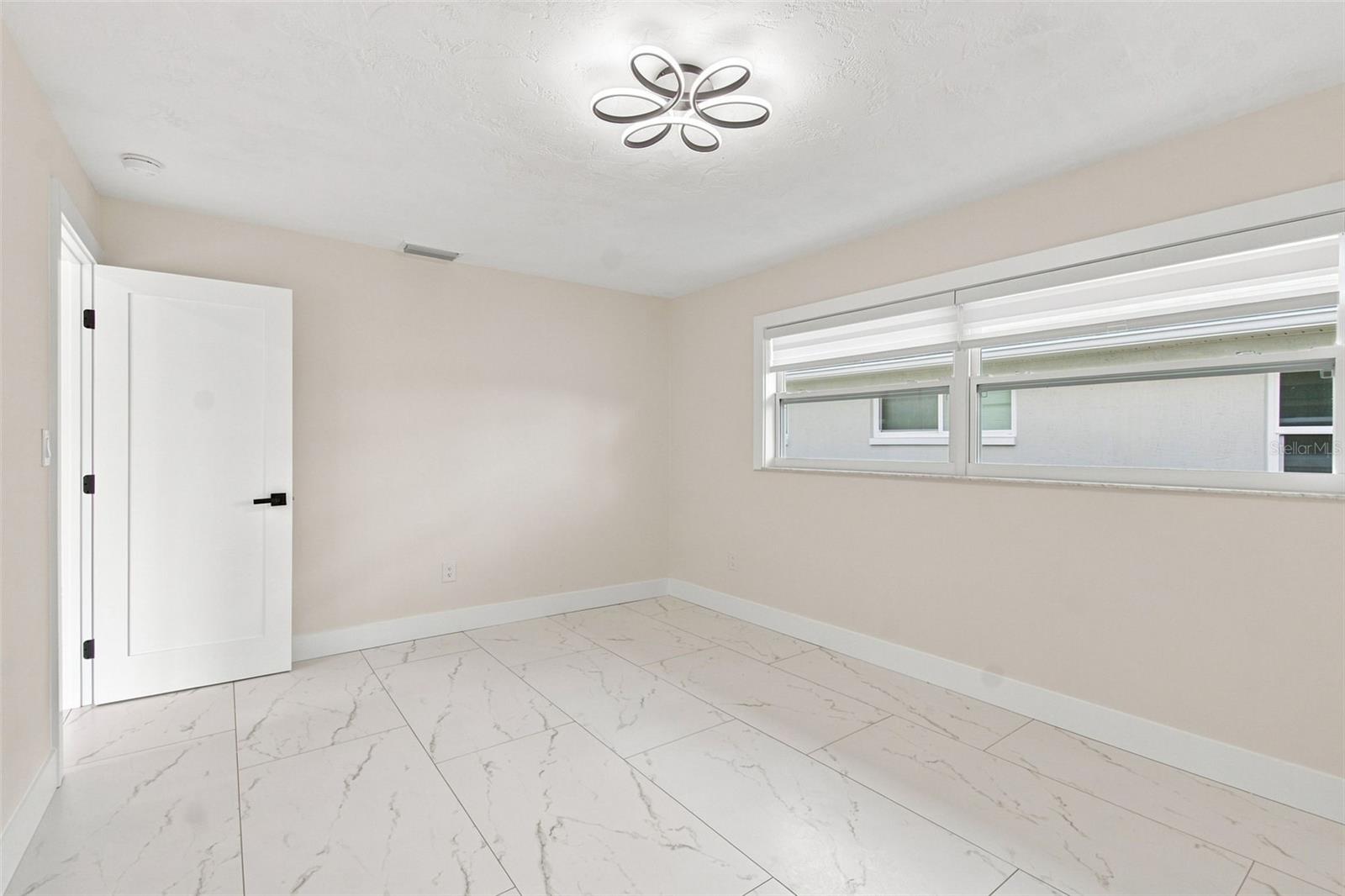3915 HEADSAIL DR — photo 31