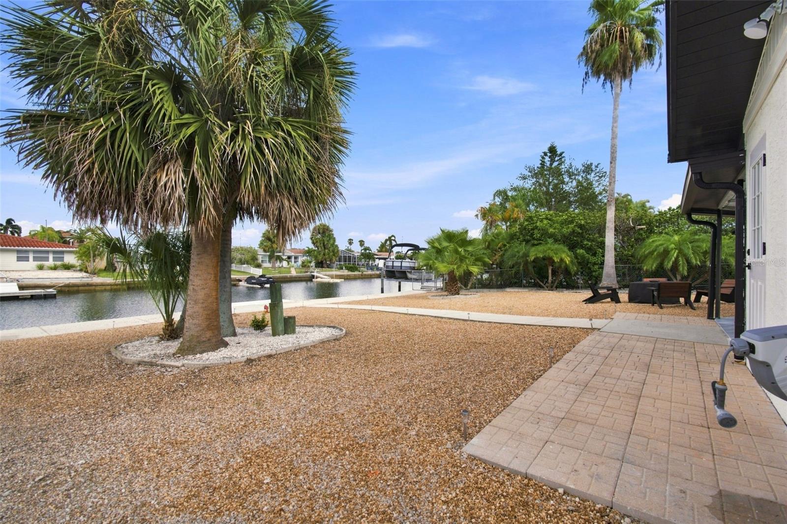 3915 HEADSAIL DR — photo 44