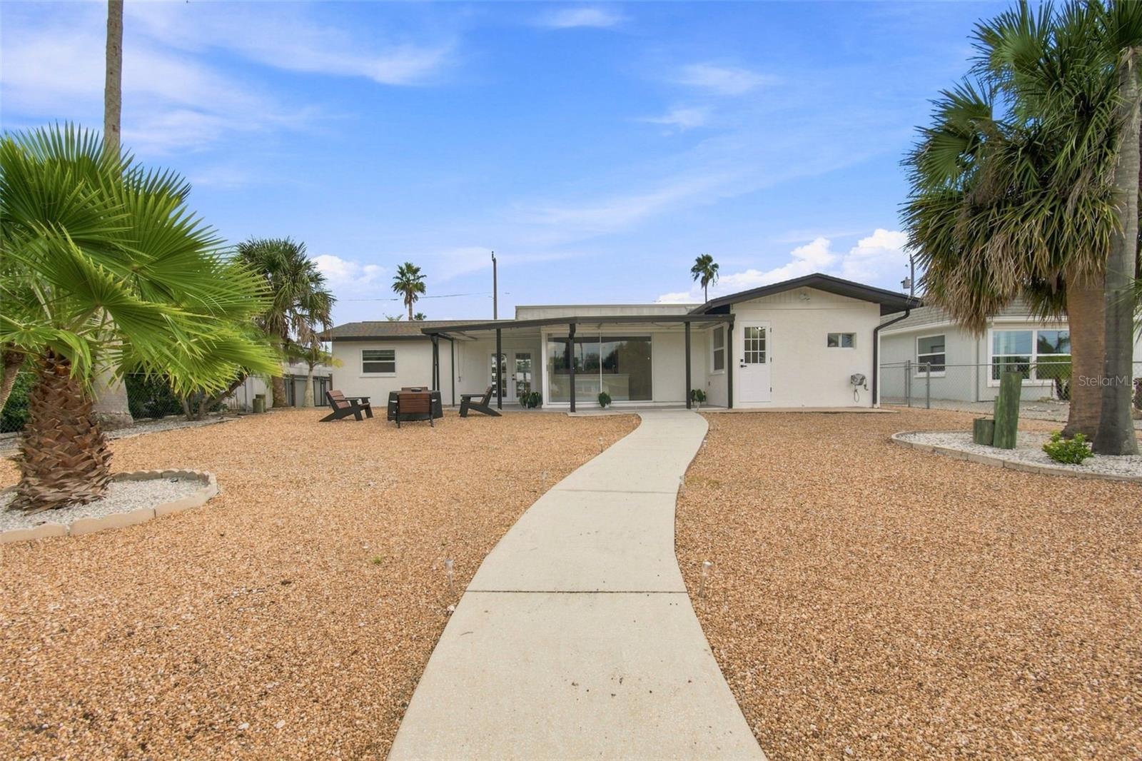 3915 HEADSAIL DR — photo 45