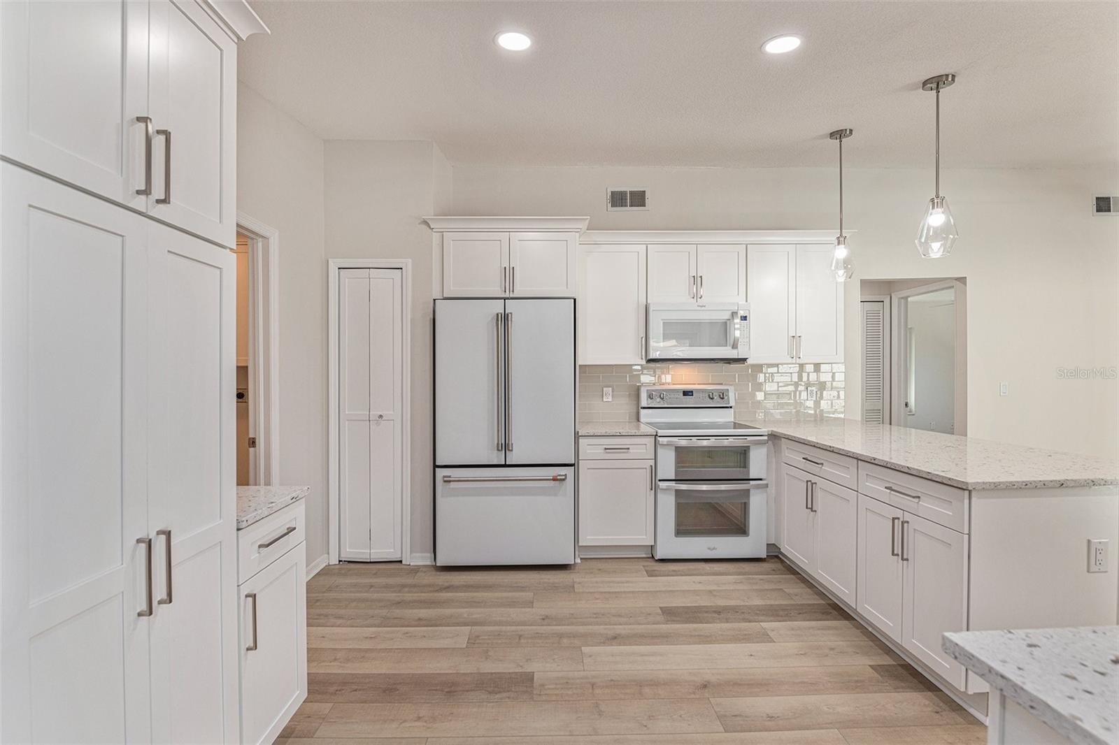 3058 HIDDEN HILLS DR — photo 5