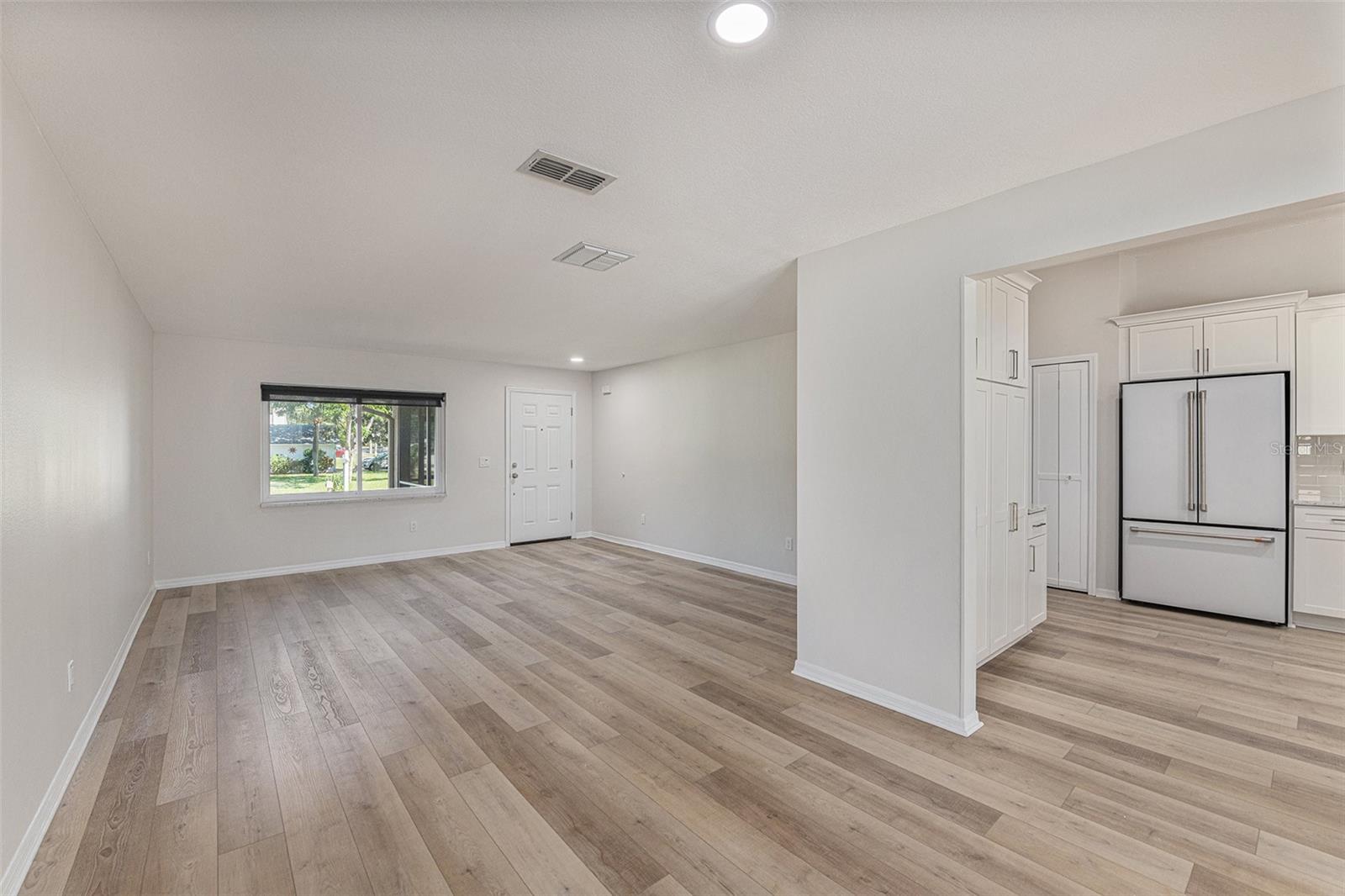 3058 HIDDEN HILLS DR — photo 4
