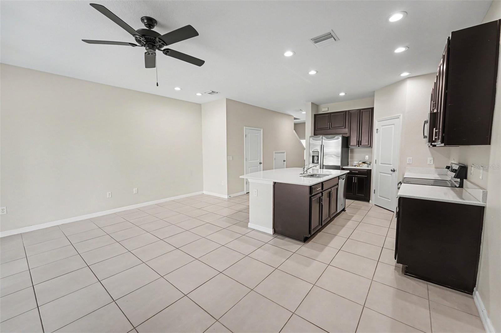 6116 WILLOWSIDE ST — photo 3