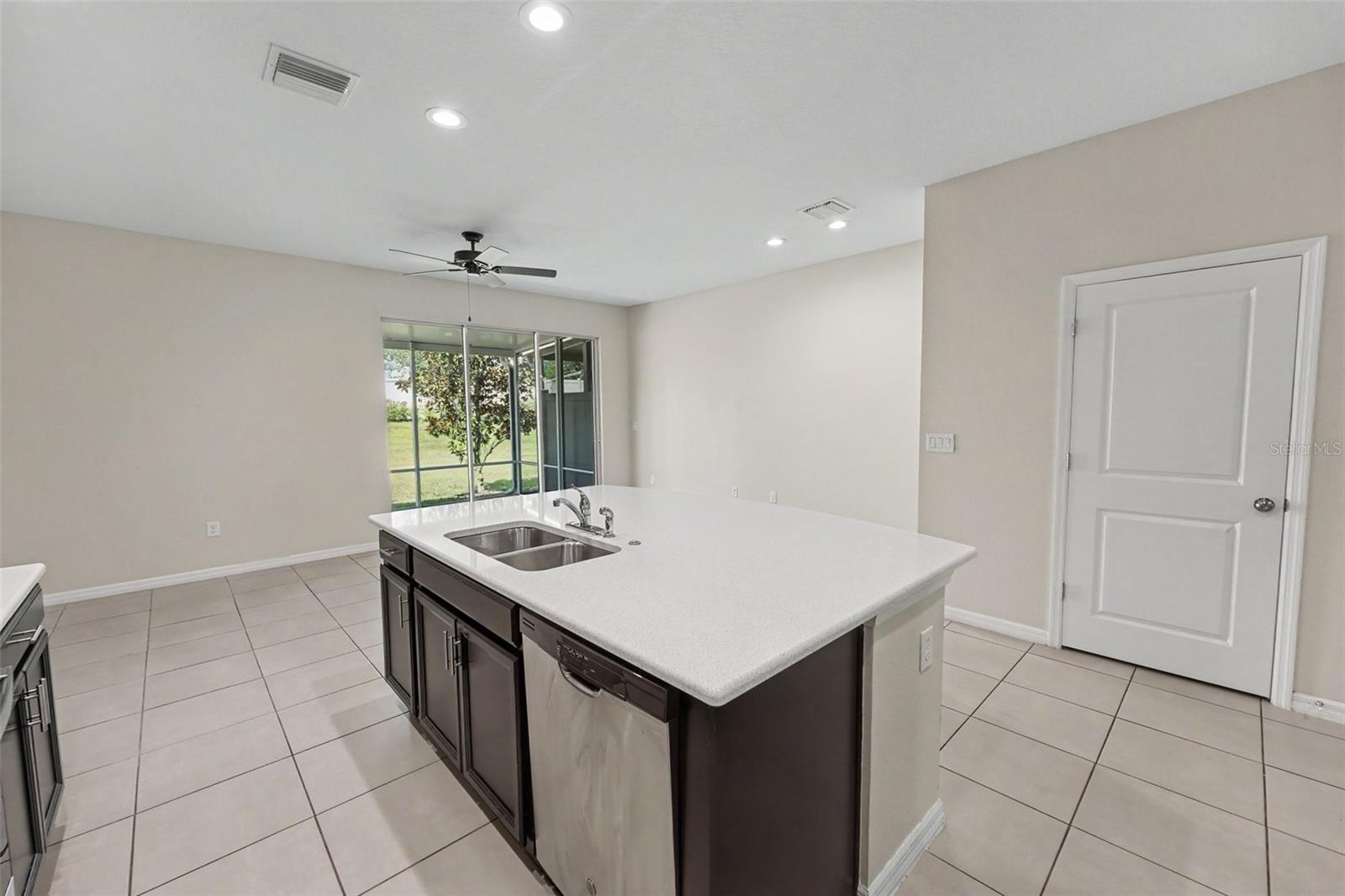 6116 WILLOWSIDE ST — photo 5