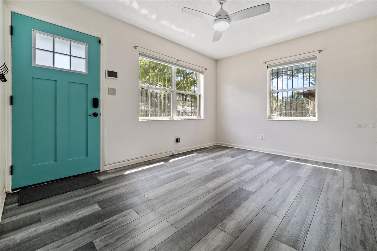 4401 10TH AVE S — photo 3