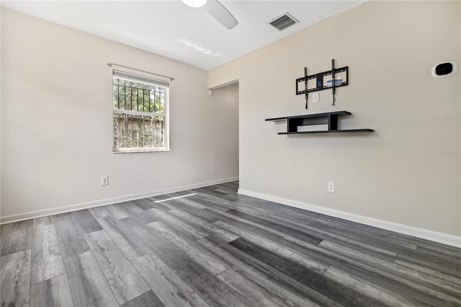 4401 10TH AVE S — photo 4