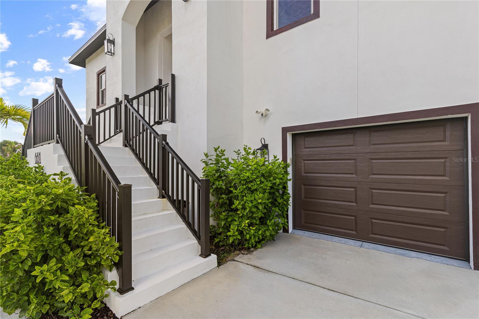 6611 BLUE HERON DR S — photo 2