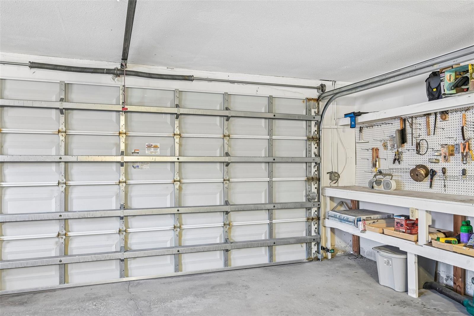 106 ALGIERS DR — photo 25