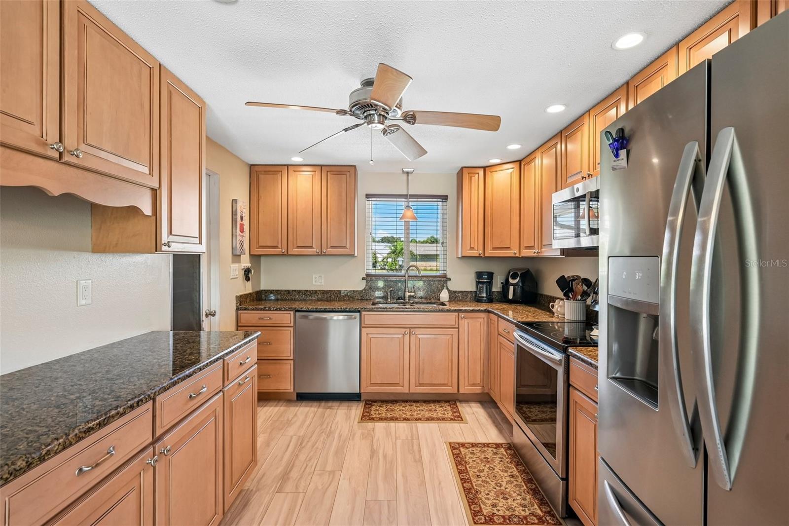 106 ALGIERS DR — photo 8