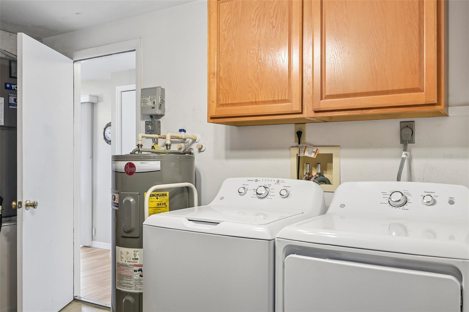 106 ALGIERS DR — photo 24