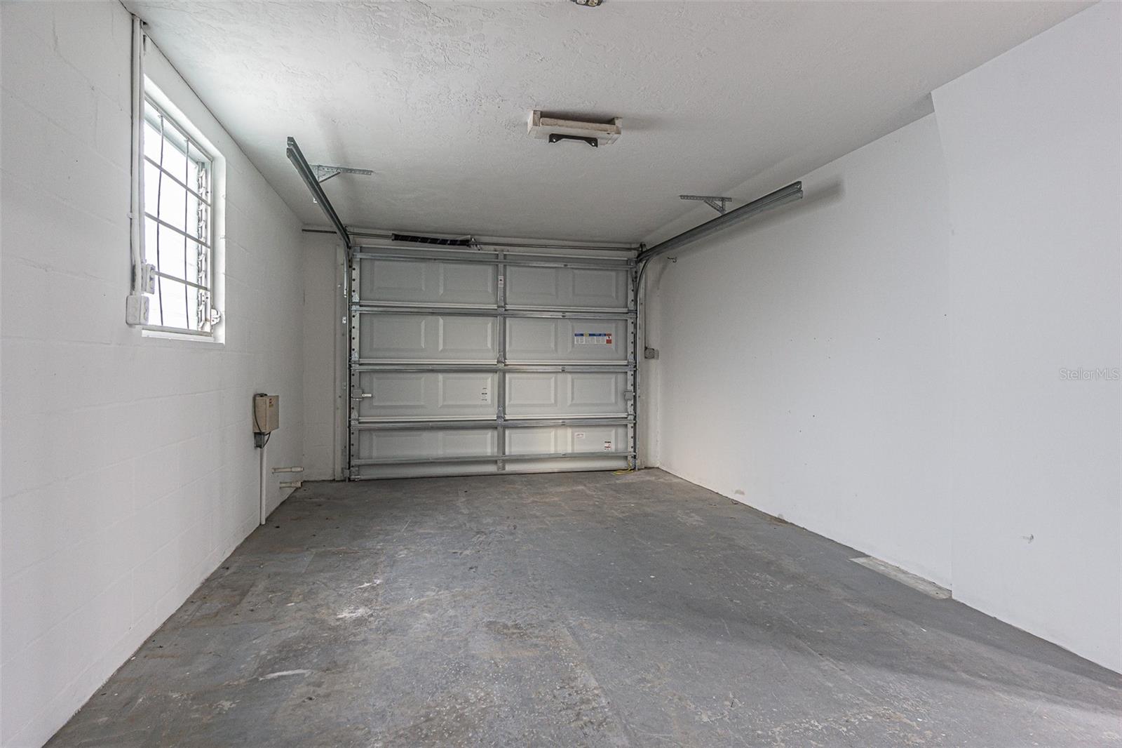4901 DAPHNE ST — photo 17