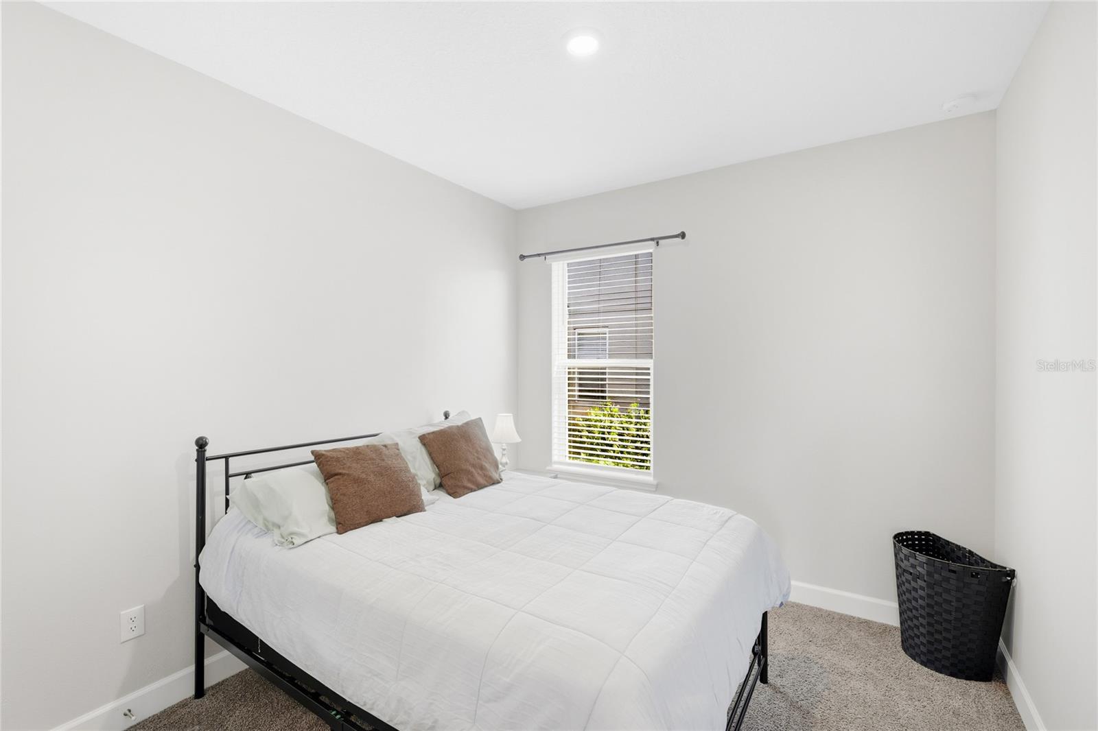 11160 FIELDSTONE DR — photo 27