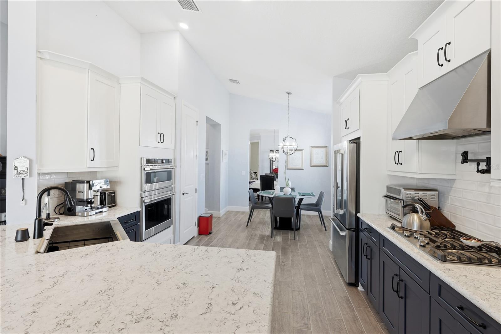 11160 FIELDSTONE DR — photo 21