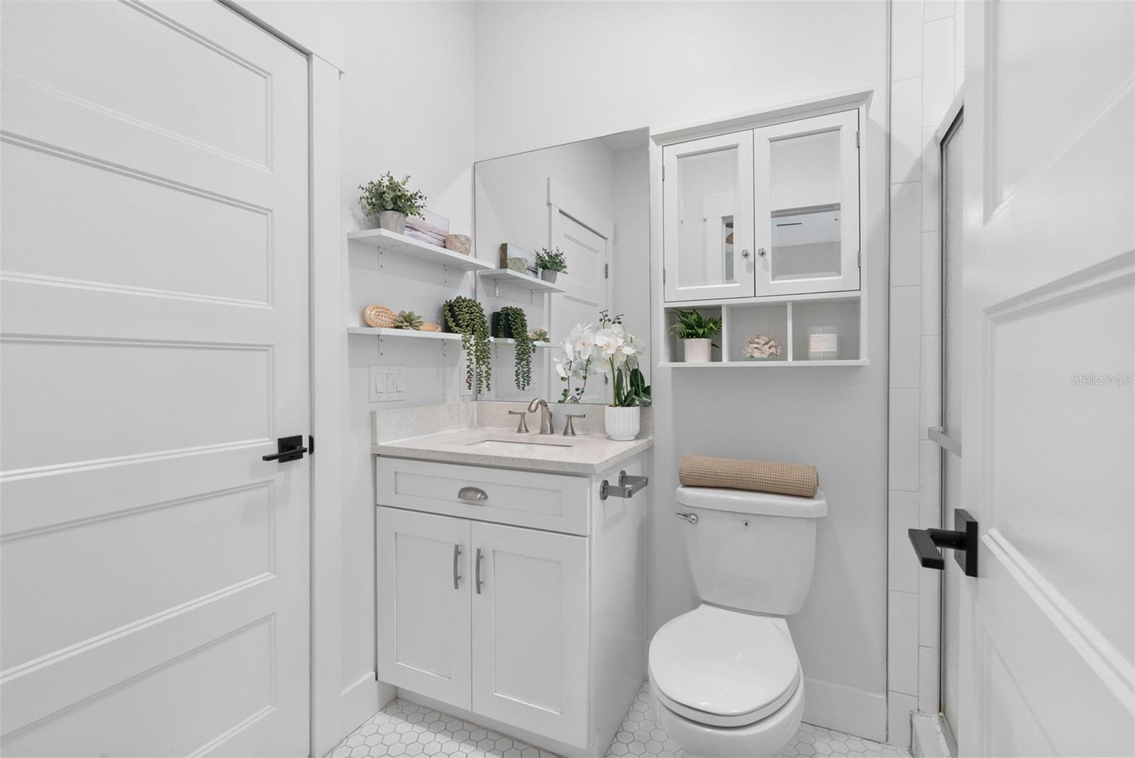 415 W AMELIA AVE — photo 22