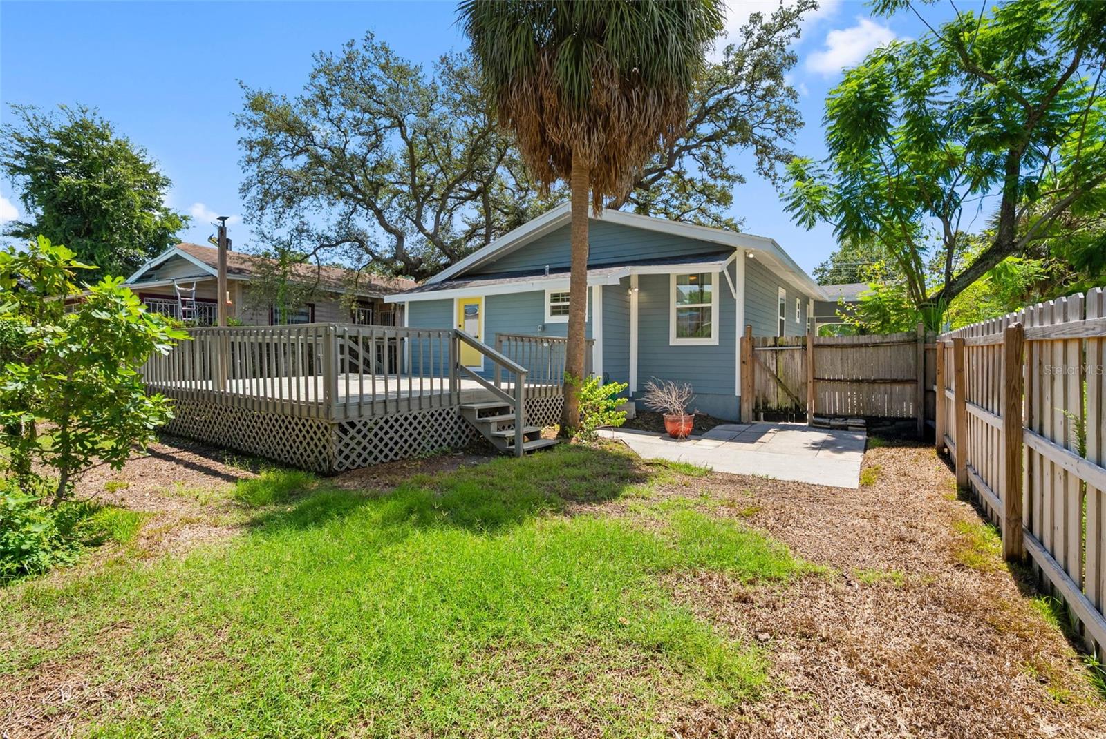 415 W AMELIA AVE — photo 31