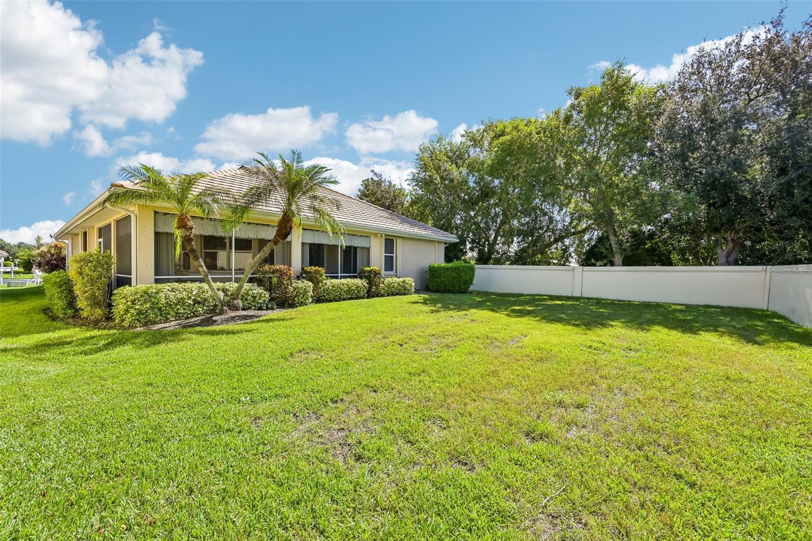 2891 WHISPERING PINE LN — photo 33