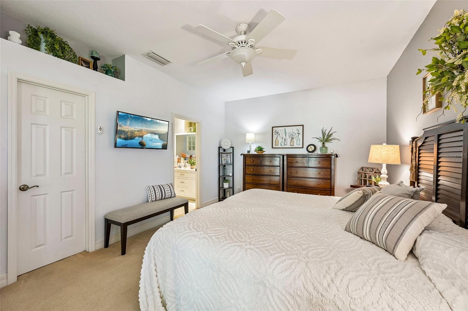 2891 WHISPERING PINE LN — photo 24