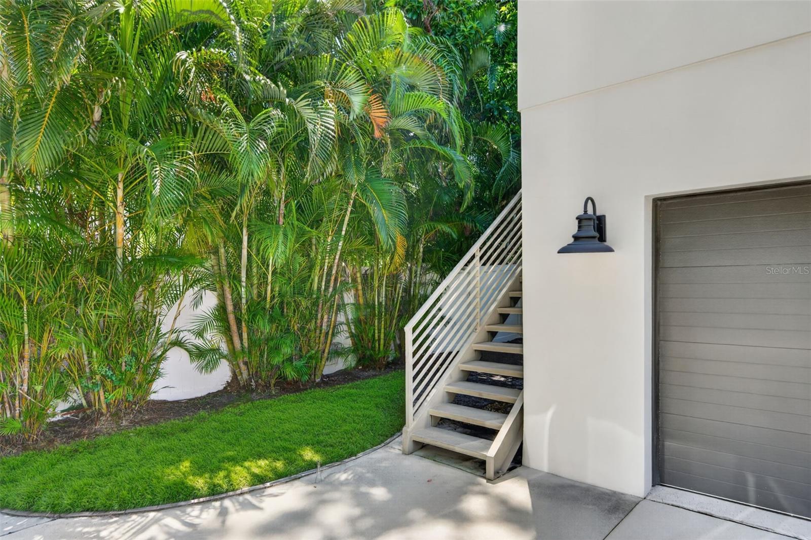 515 S OSPREY AVE — photo 43