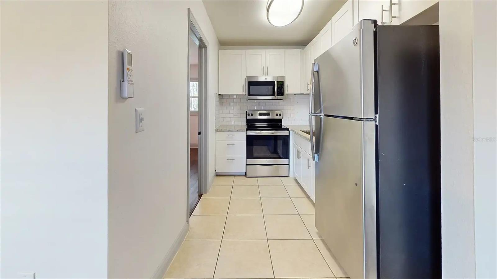 1405 S LORENZO AVE #02 — photo 2