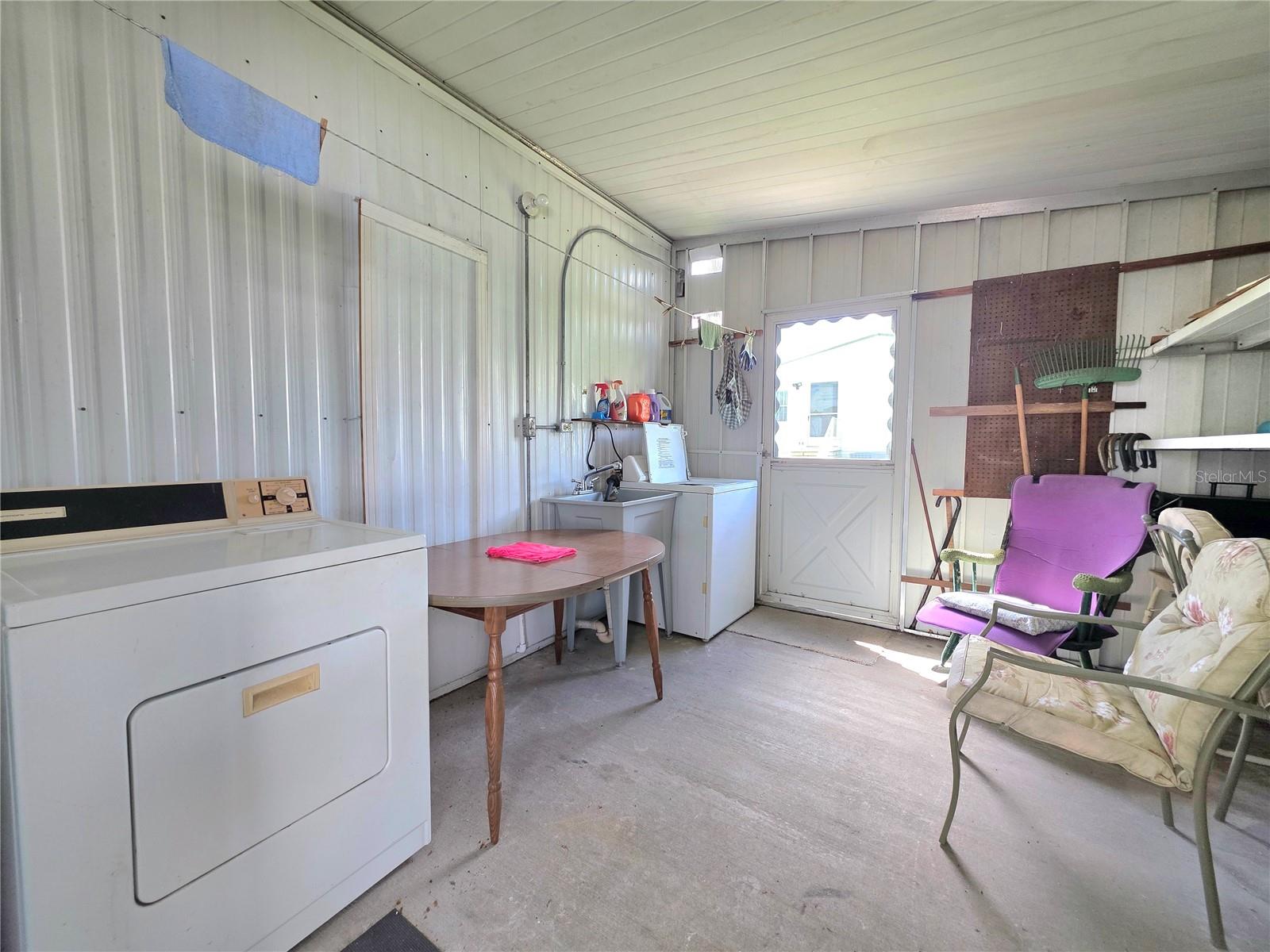 37048 LOIS AVE — photo 4