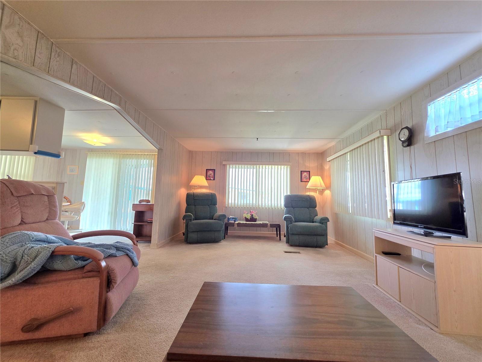 37048 LOIS AVE — photo 13