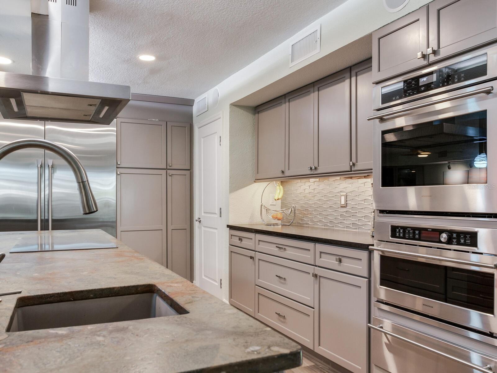 5353 GULF BLVD #B202 — photo 18