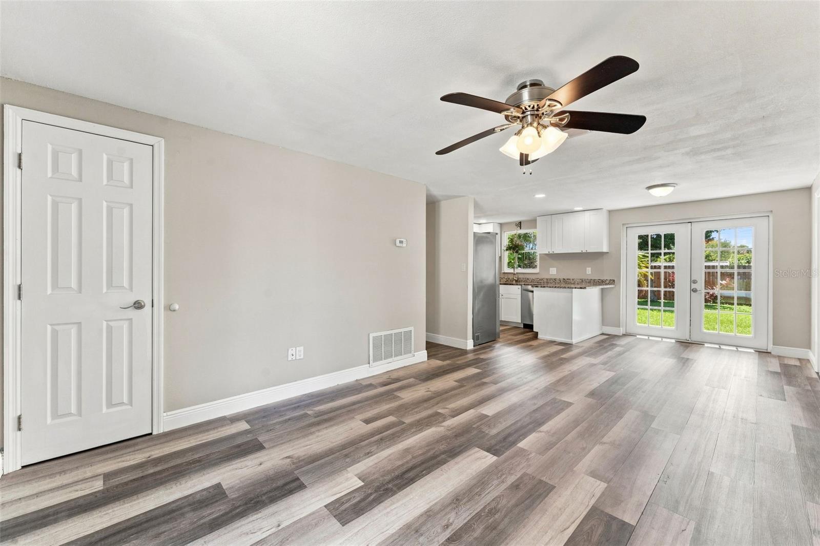 2801 CANDLEWOOD ST — photo 9