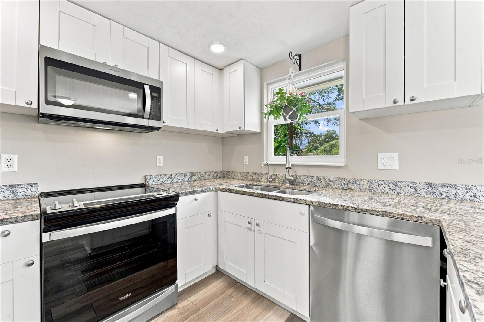 2801 CANDLEWOOD ST — photo 2