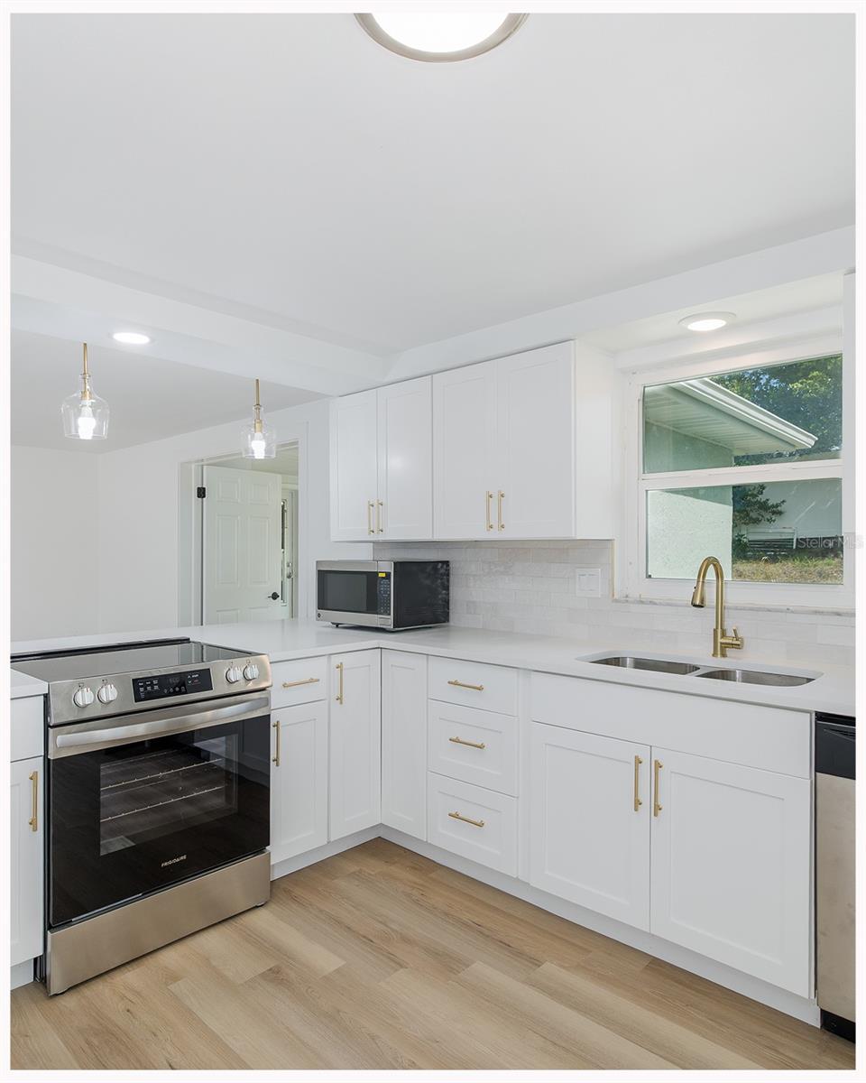 7641 JUDITH CRES — photo 19