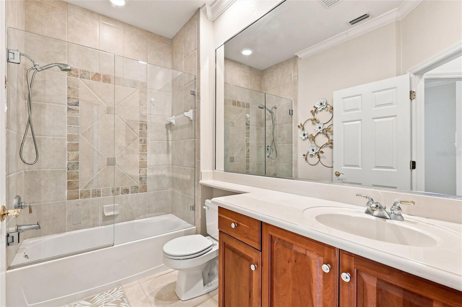 1328 THORNAPPLE DR — photo 21