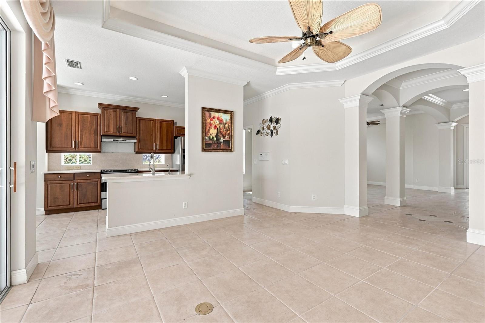 1328 THORNAPPLE DR — photo 10