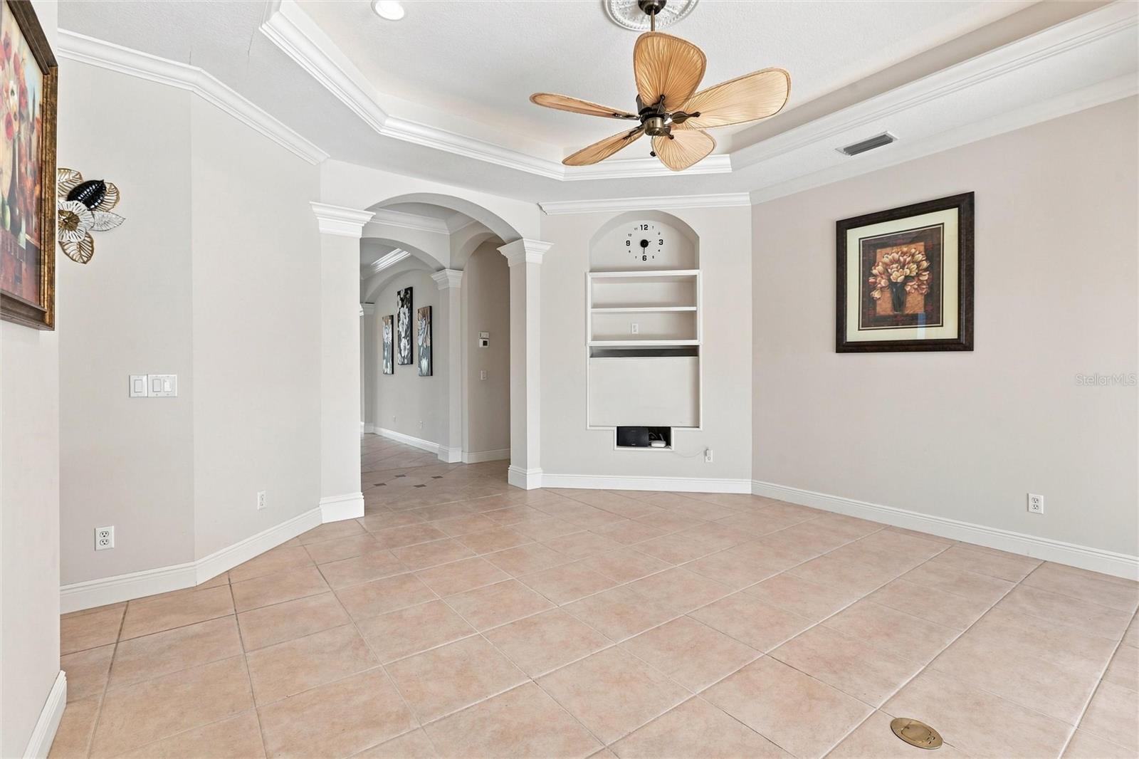 1328 THORNAPPLE DR — photo 12