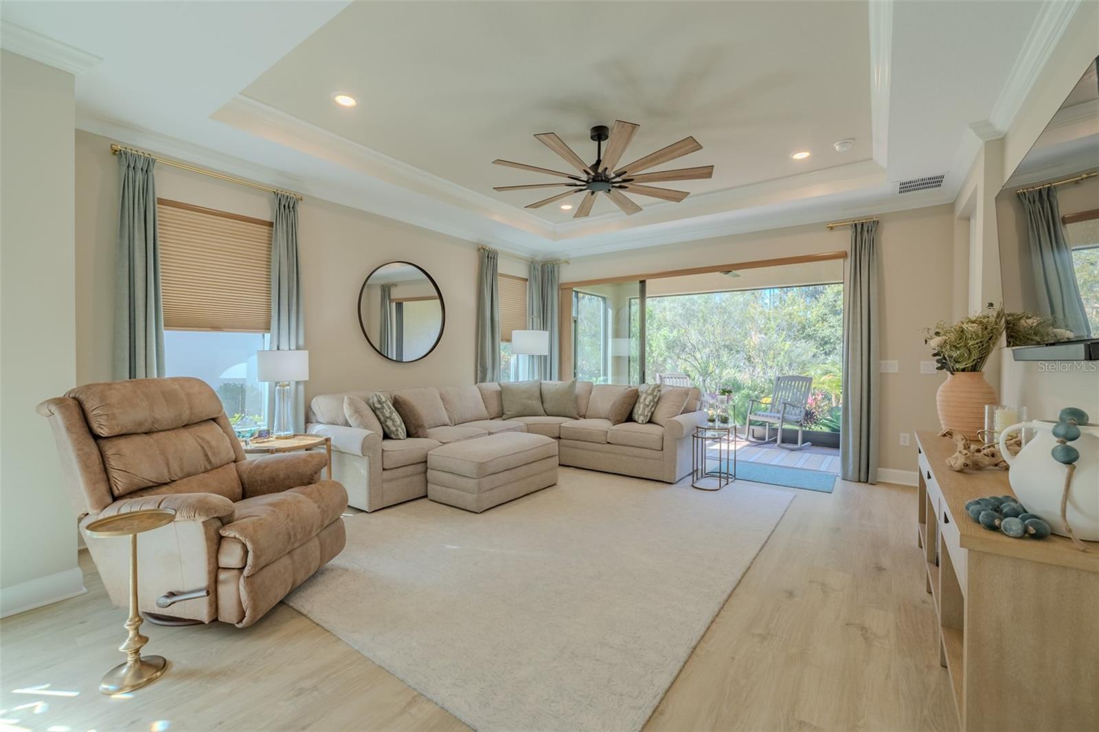 4407 ROSATTI RD — photo 10