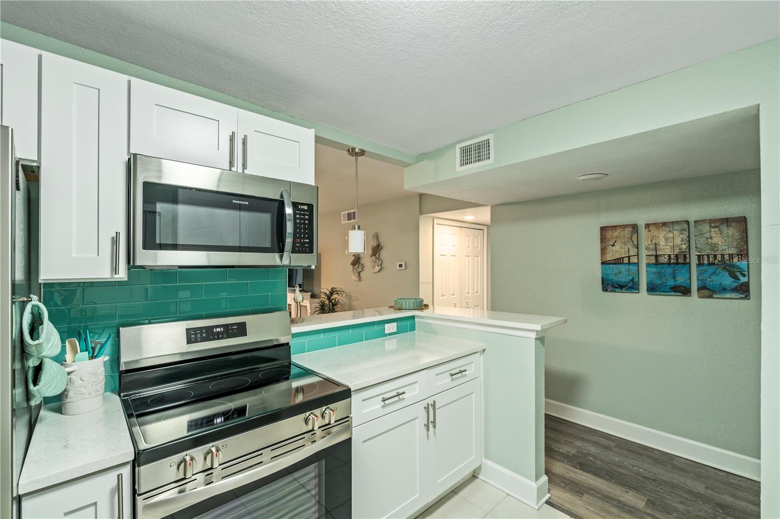 17035 GULF BLVD #108 — photo 9