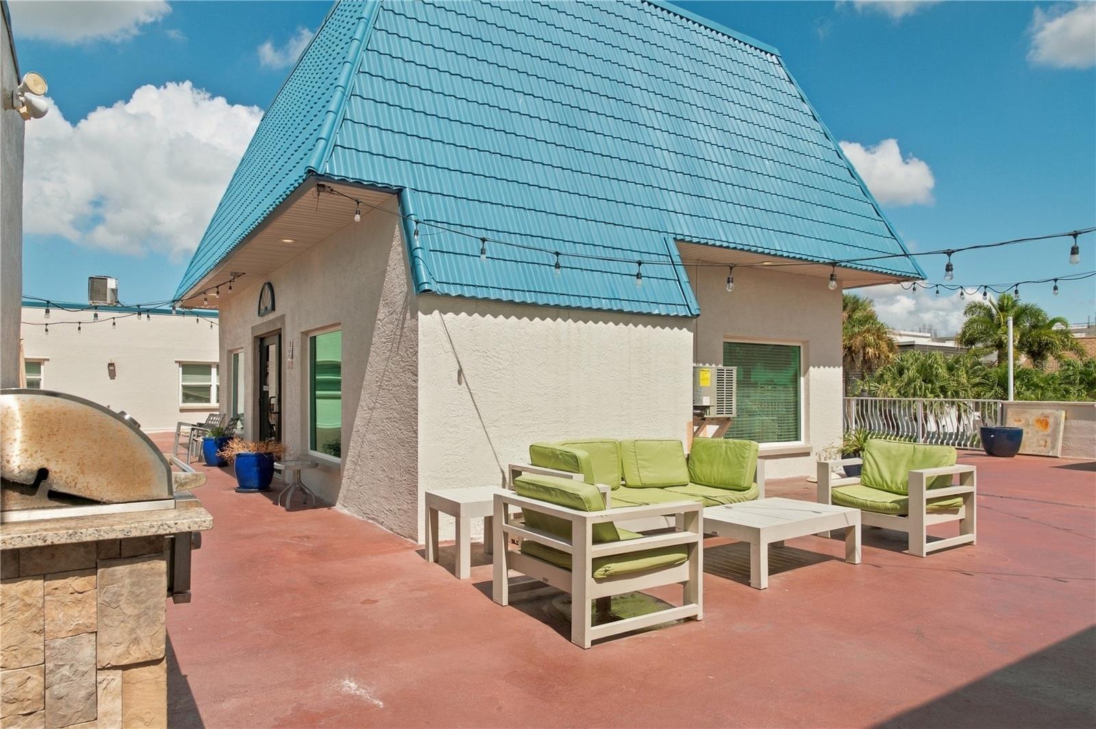 17035 GULF BLVD #108 — photo 34