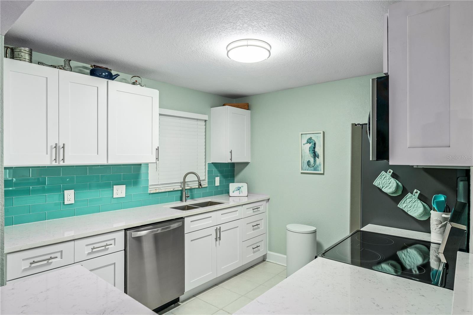 17035 GULF BLVD #108 — photo 8