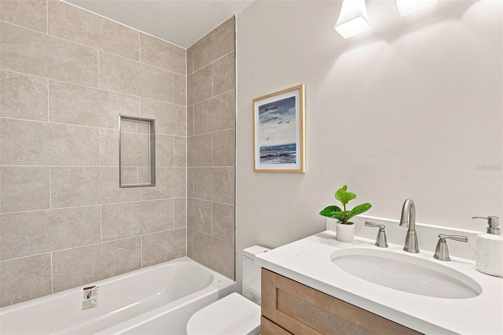 924 HARBOR TOWN DR — photo 28