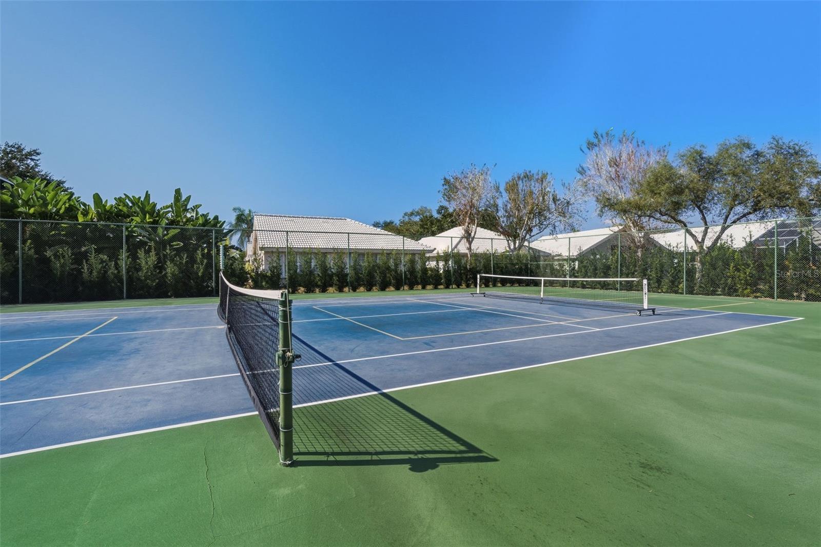 924 HARBOR TOWN DR — photo 46