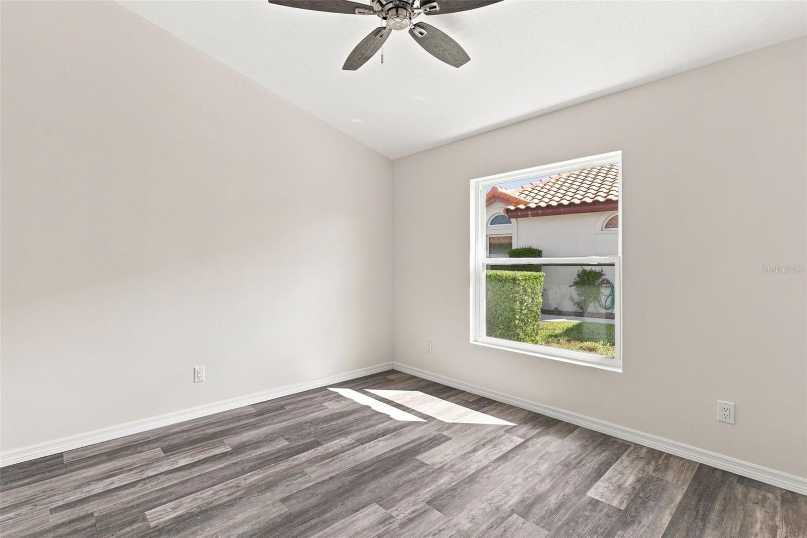 924 HARBOR TOWN DR — photo 30