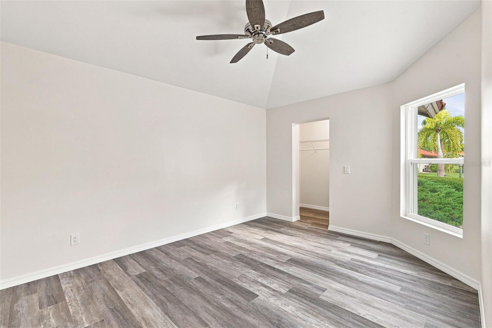 924 HARBOR TOWN DR — photo 27