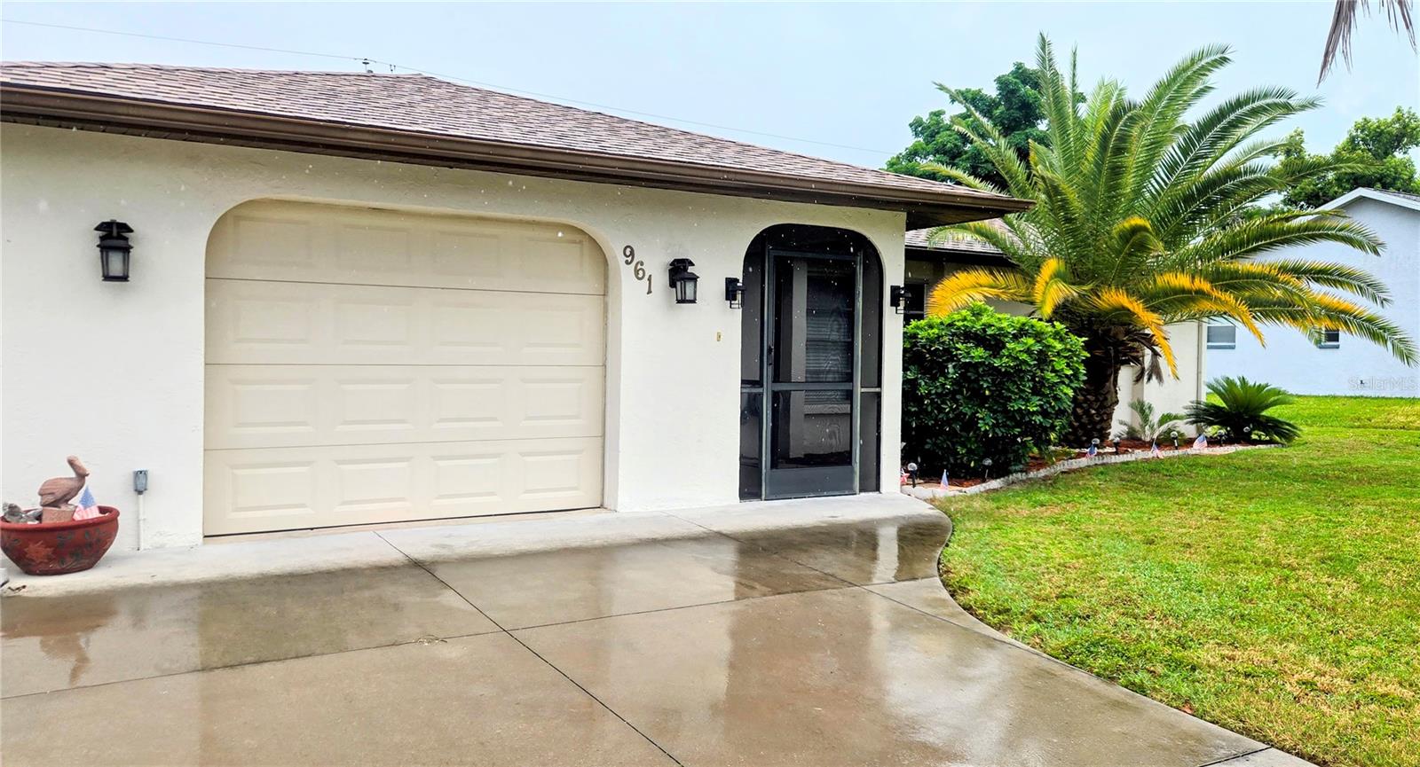 961 EVEREST RD — photo 3