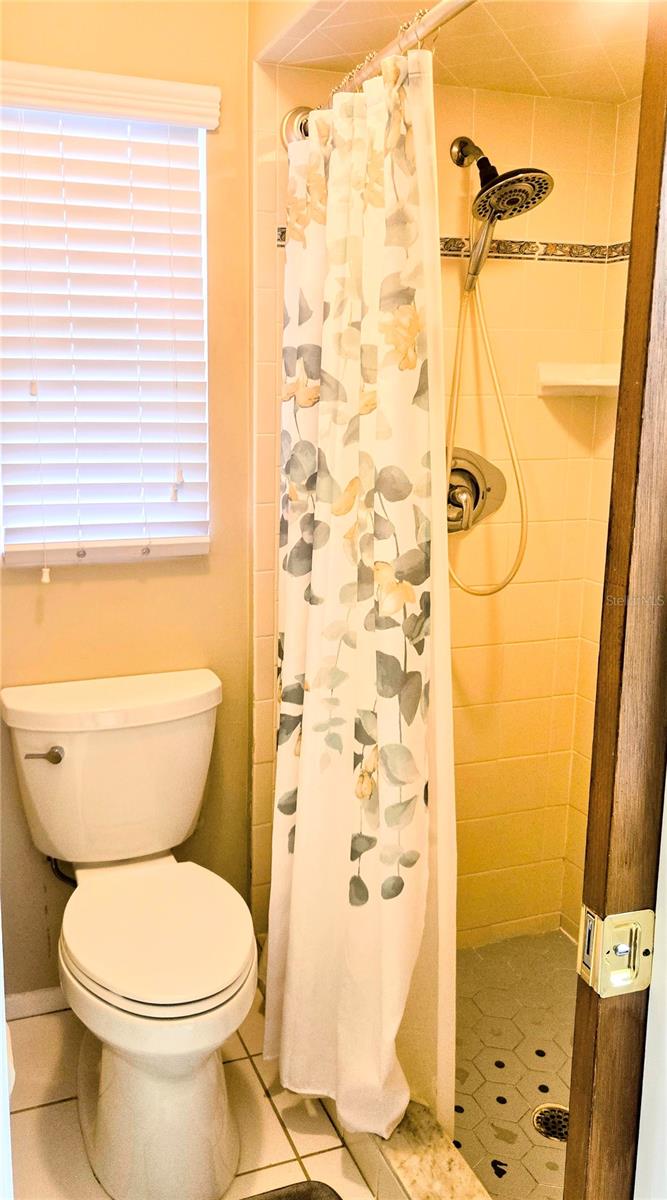 961 EVEREST RD — photo 10