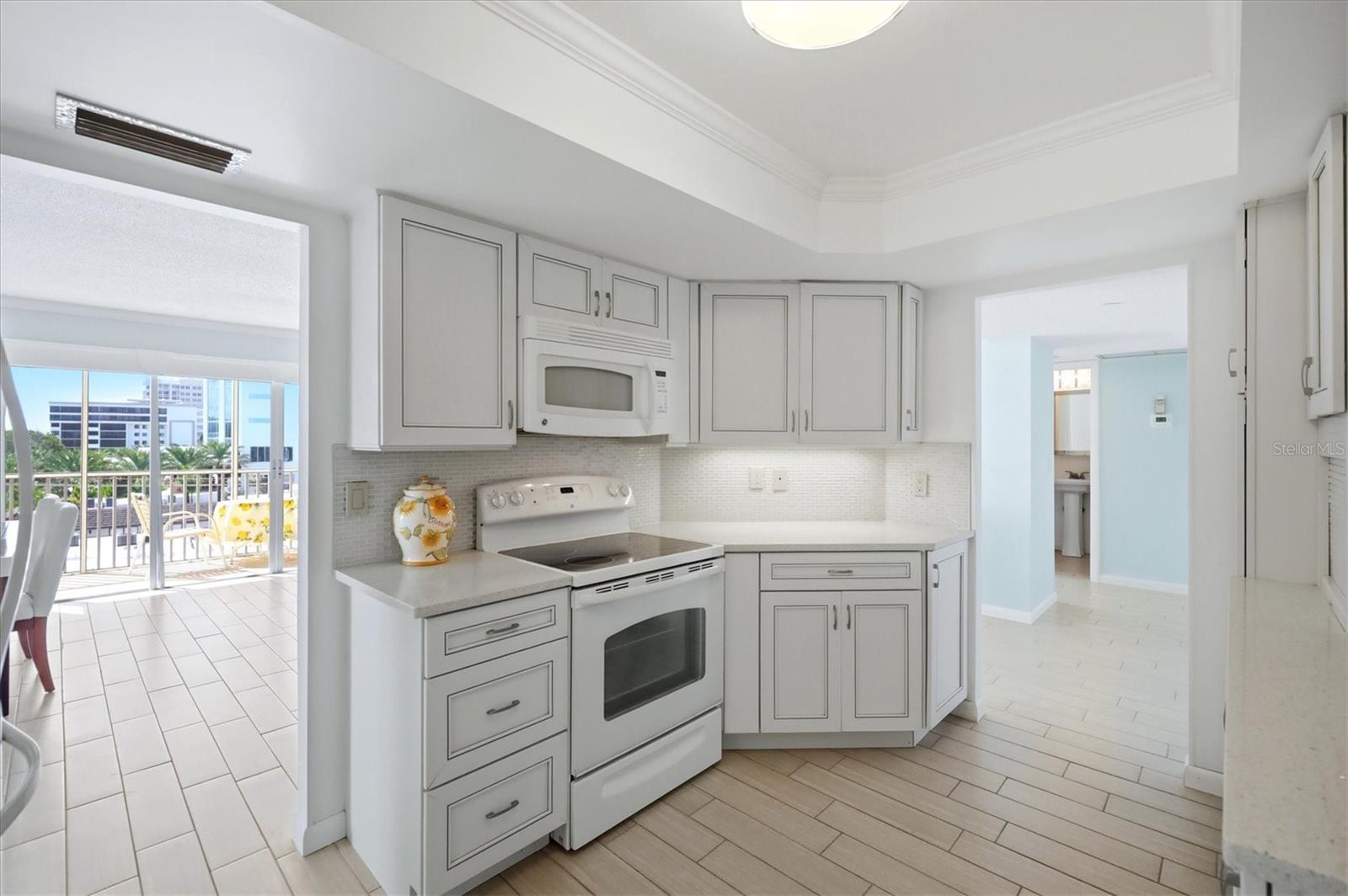 800 BENJAMIN FRANKLIN DR #501 — photo 12