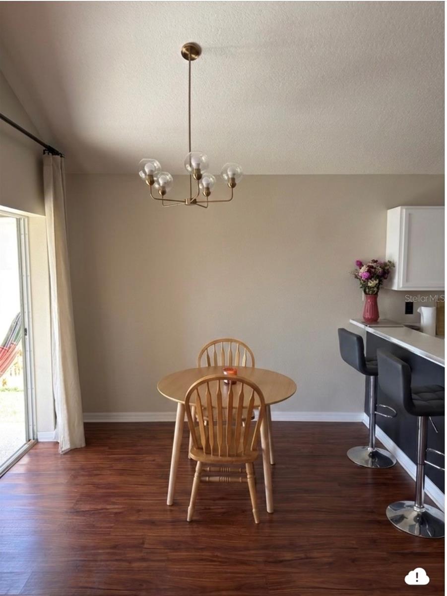 8103 TAR HOLLOW DR — photo 6