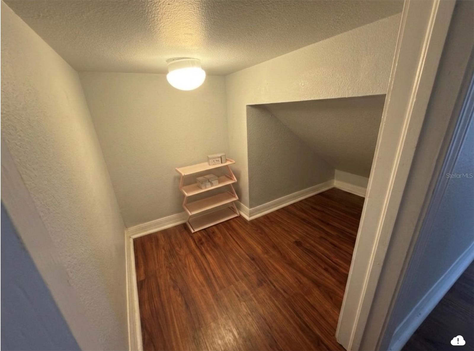 8103 TAR HOLLOW DR — photo 14