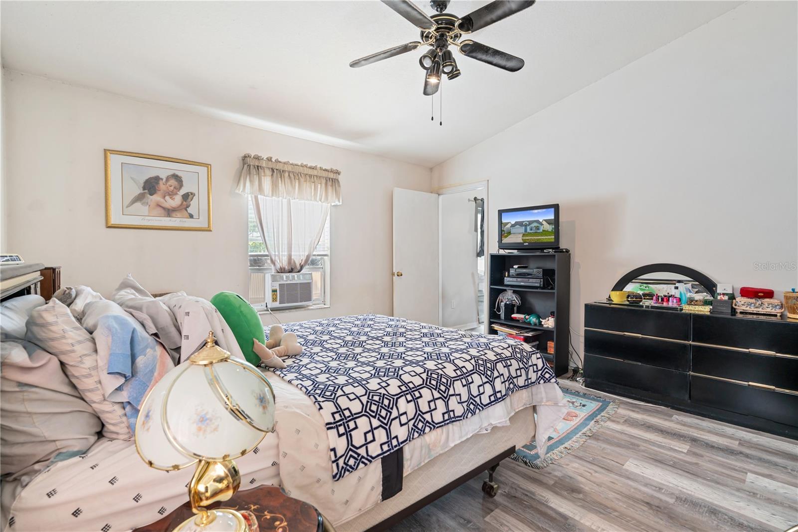 218 LOOKOUT DR — photo 23
