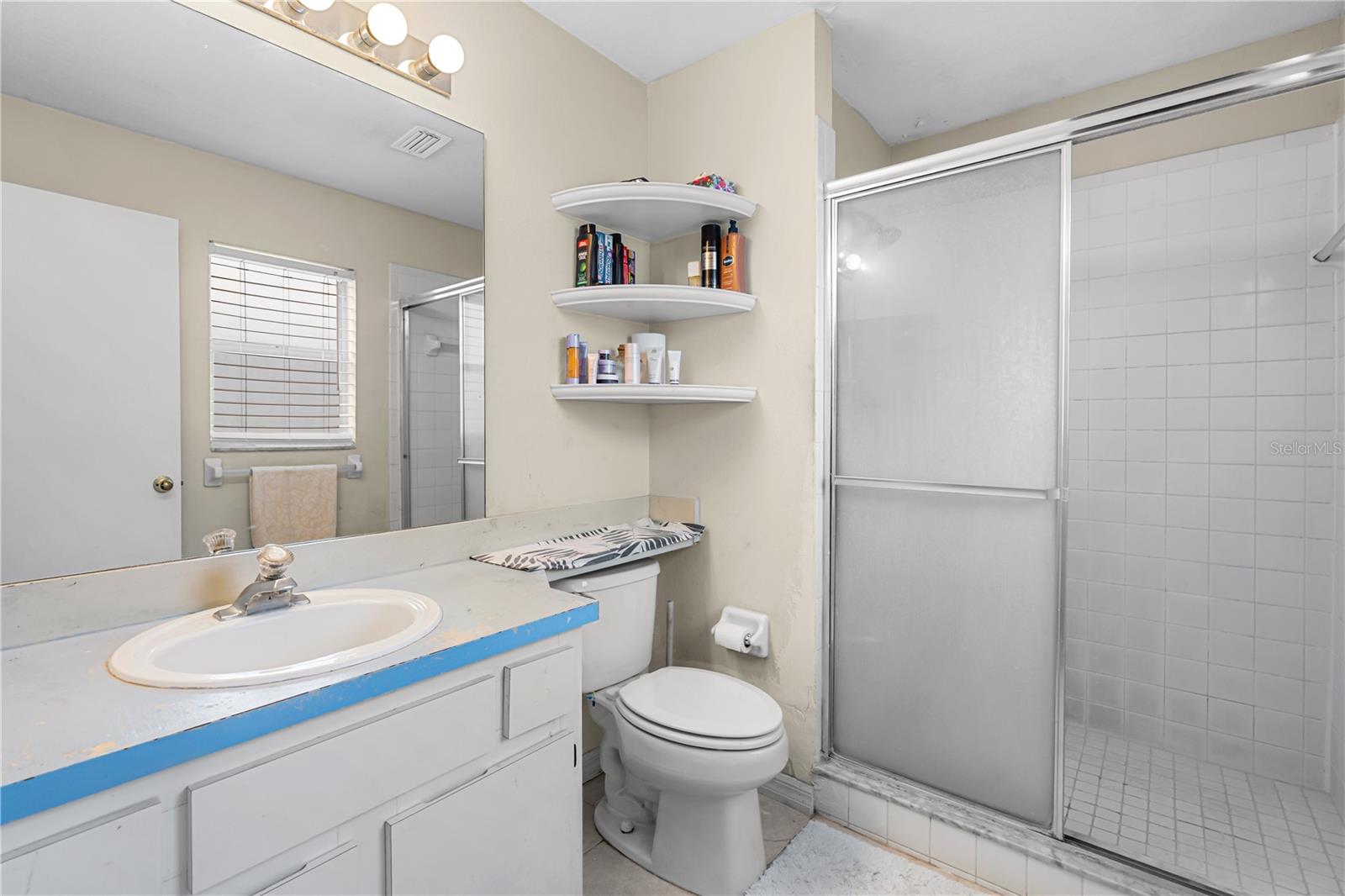 218 LOOKOUT DR — photo 24