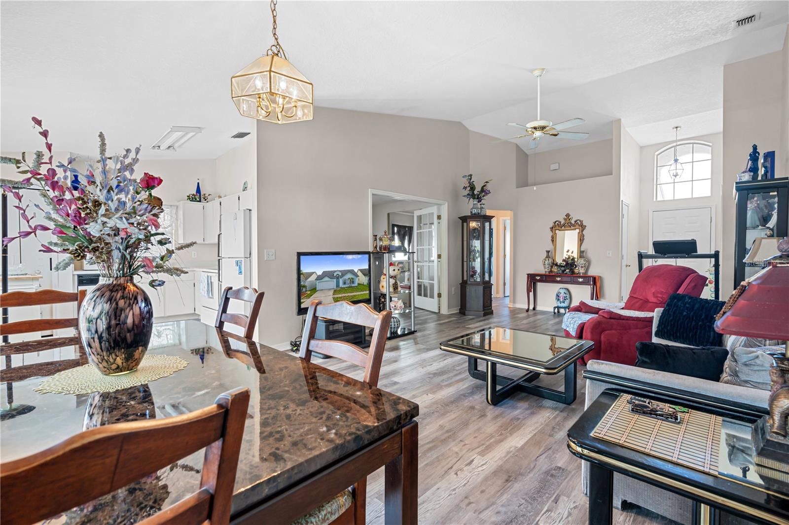 218 LOOKOUT DR — photo 19