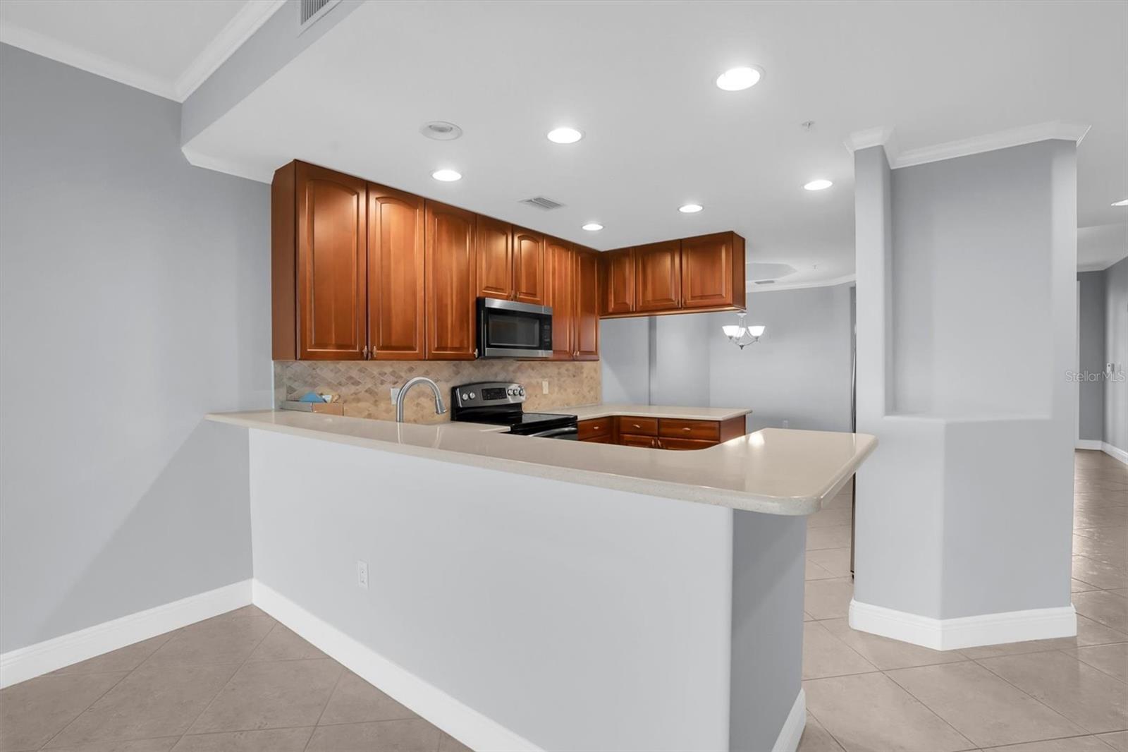 7040 KEY HAVEN RD #605 — photo 9